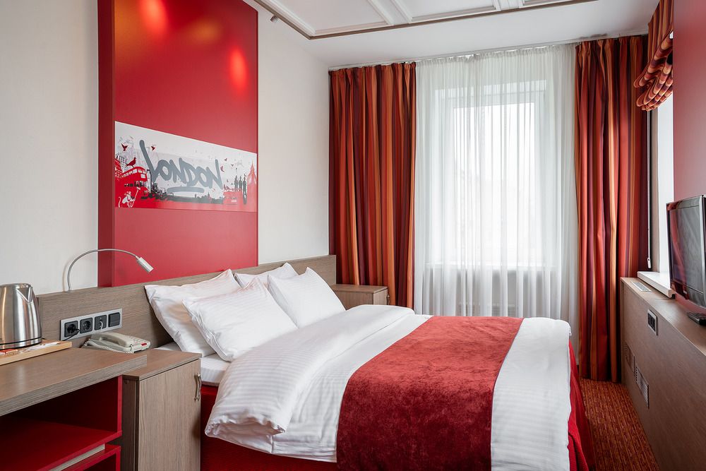 RED STARS HOTEL - 57