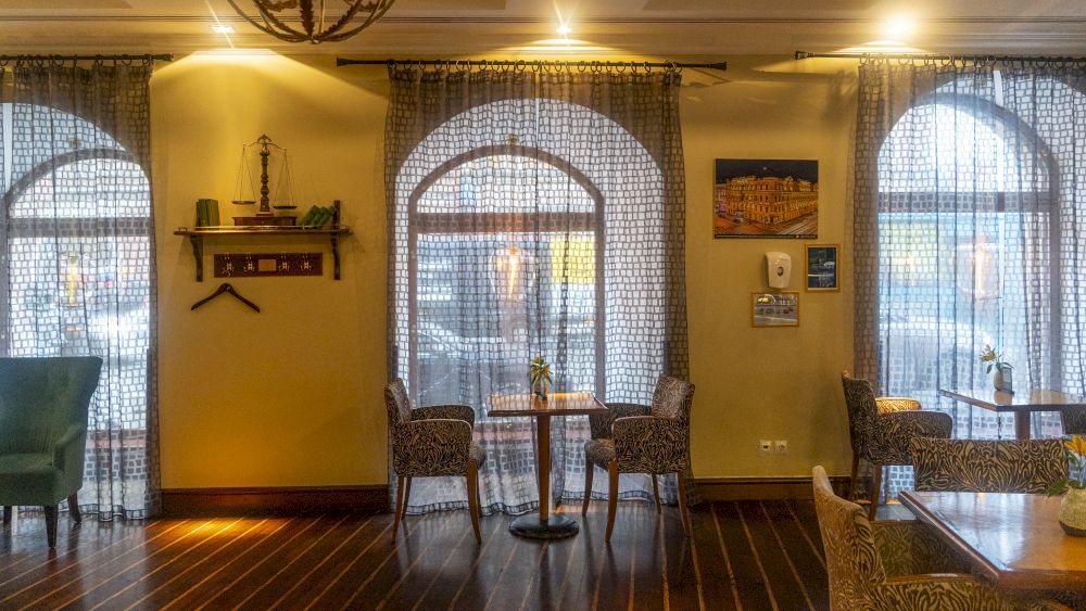 COSMOS SELECTION ST. PETERSBURG NEVSKY ROYAL HOTEL (бывш. RADISSON ROYAL), отель - 7