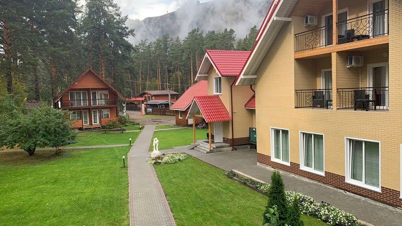 МАНЖЕРОК, парк-отель - 1