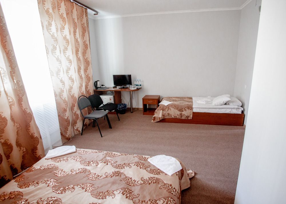 АЗАЛИЯ (ул. Московская), отель - 41