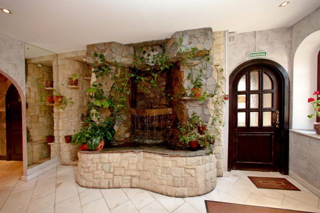 RYAN JOHNSON, отель - 2