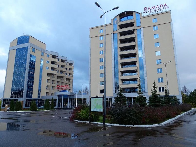RAMADA HOTEL & SUITES BY WYNDHAM ALABUGA, отель - 1