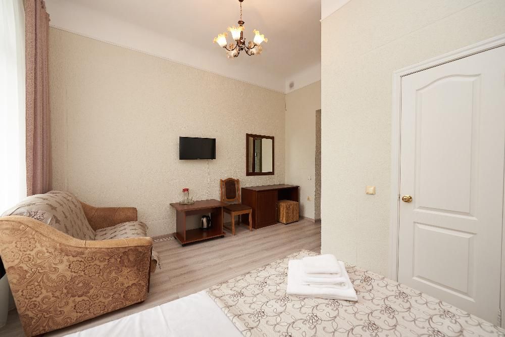 ЦЕНТРОСОЮЗ-ЕССЕНТУКИ, санаторий (размещение с 2 лет, лечение с 4 лет) - 118