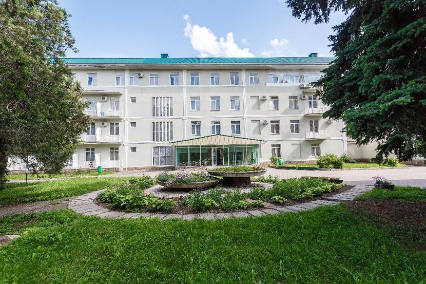 ЦЕНТРОСОЮЗ-ЕССЕНТУКИ, санаторий (размещение с 2 лет, лечение с 4 лет) - 2