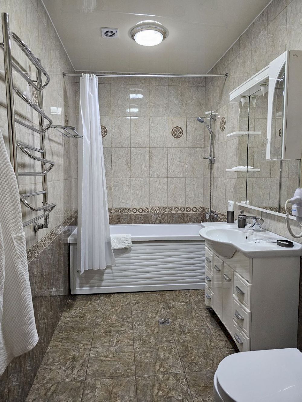 СНЕЖНАЯ КОРОЛЕВА, гостинично-ресторанный комплекс - 43