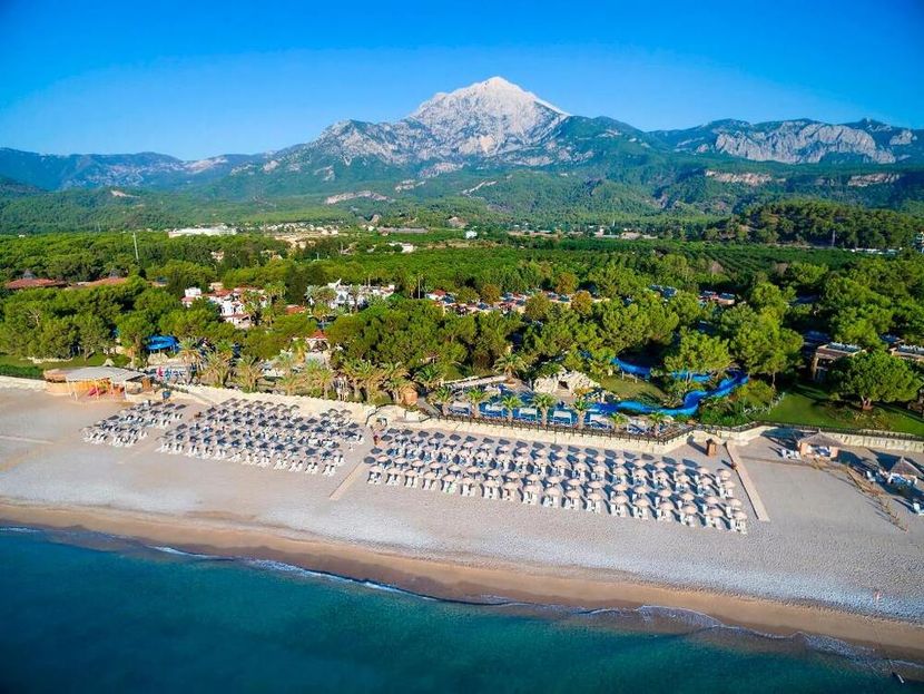 Pirates Beach Club HV - 3