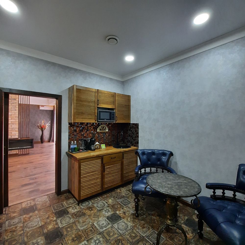 НОЧНОЙ КВАРТАЛ, гостинично-ресторанный комплекс - 88