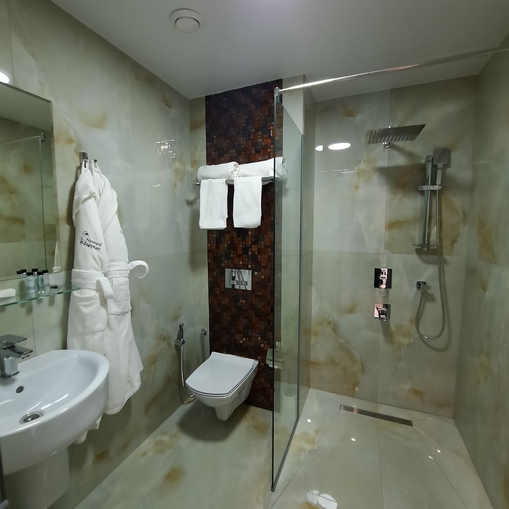 НОЧНОЙ КВАРТАЛ, гостинично-ресторанный комплекс - 66