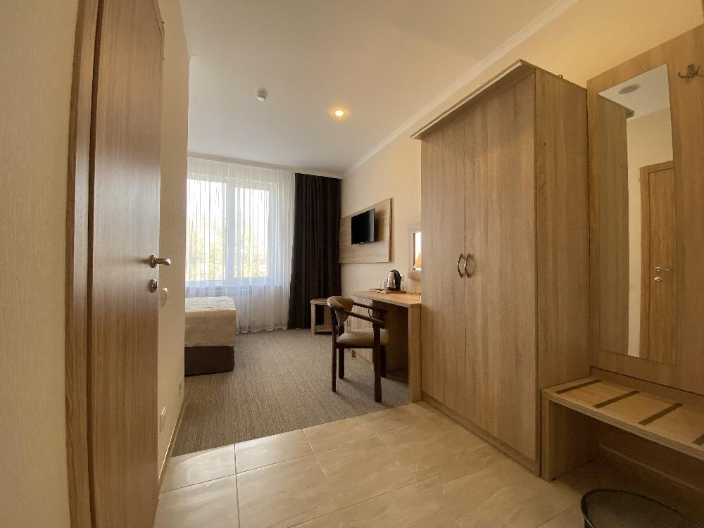 БУГАРЬ, парк-отель - 13