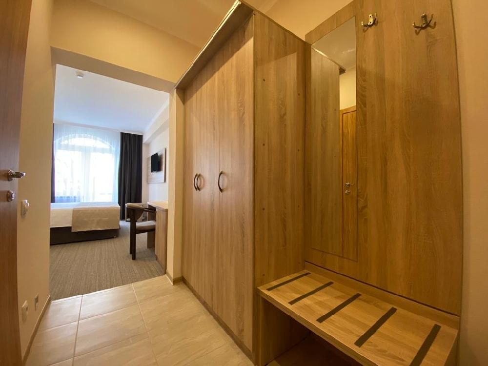 БУГАРЬ, парк-отель - 7