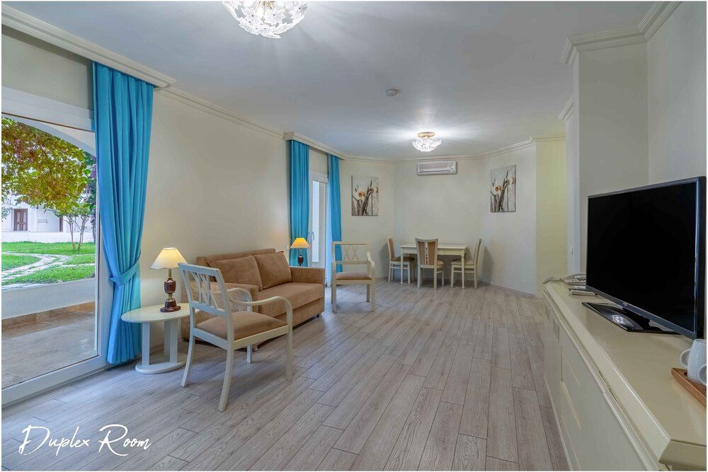 Emelda Sun Club - 72