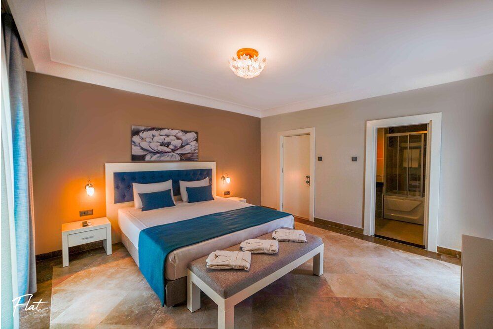 Emelda Sun Club - 71