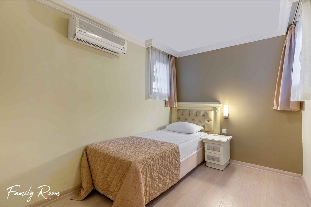 Emelda Sun Club - 68