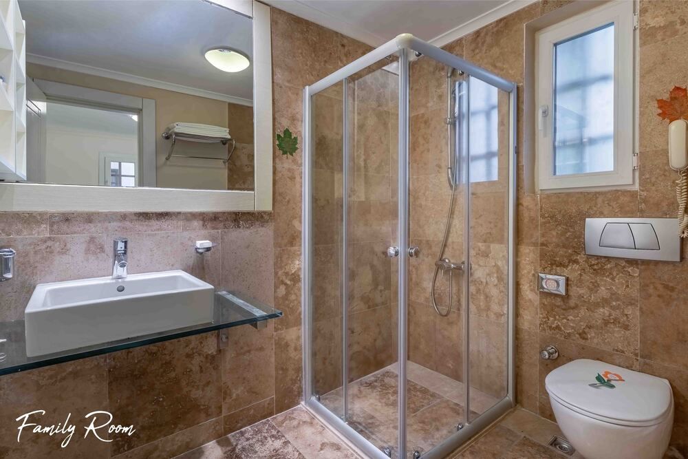 Emelda Sun Club - 67