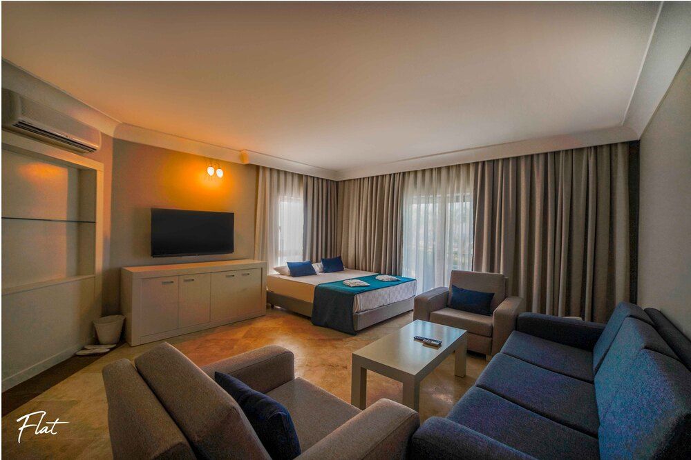 Emelda Sun Club - 66