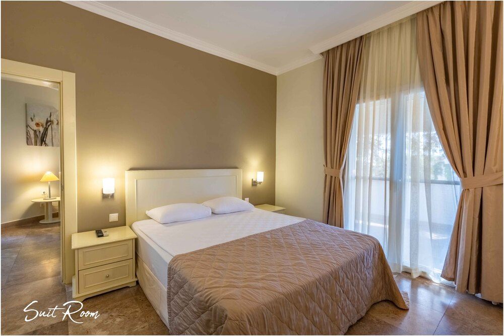 Emelda Sun Club - 59