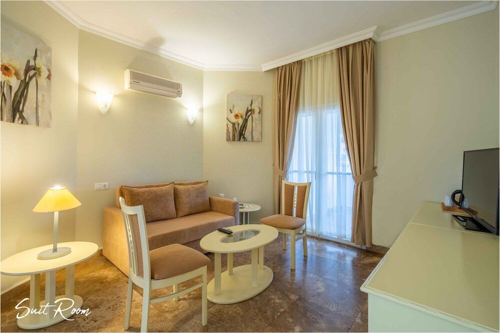 Emelda Sun Club - 57