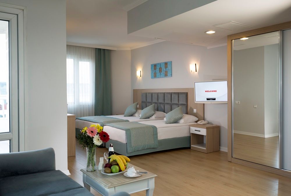 Adonis Hotel - 16