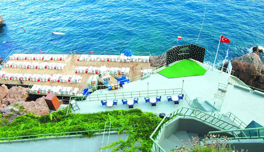 Adonis Hotel - 4