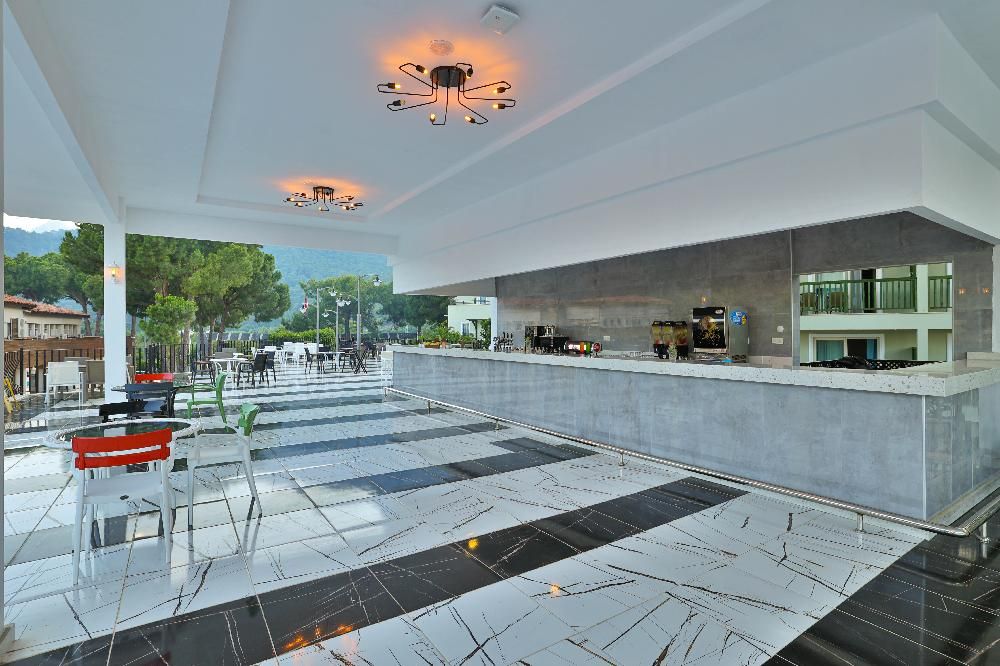 Crystal Flora Pearl Collection - 45