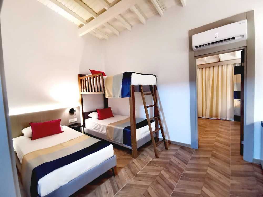 Crystal Flora Pearl Collection - 103