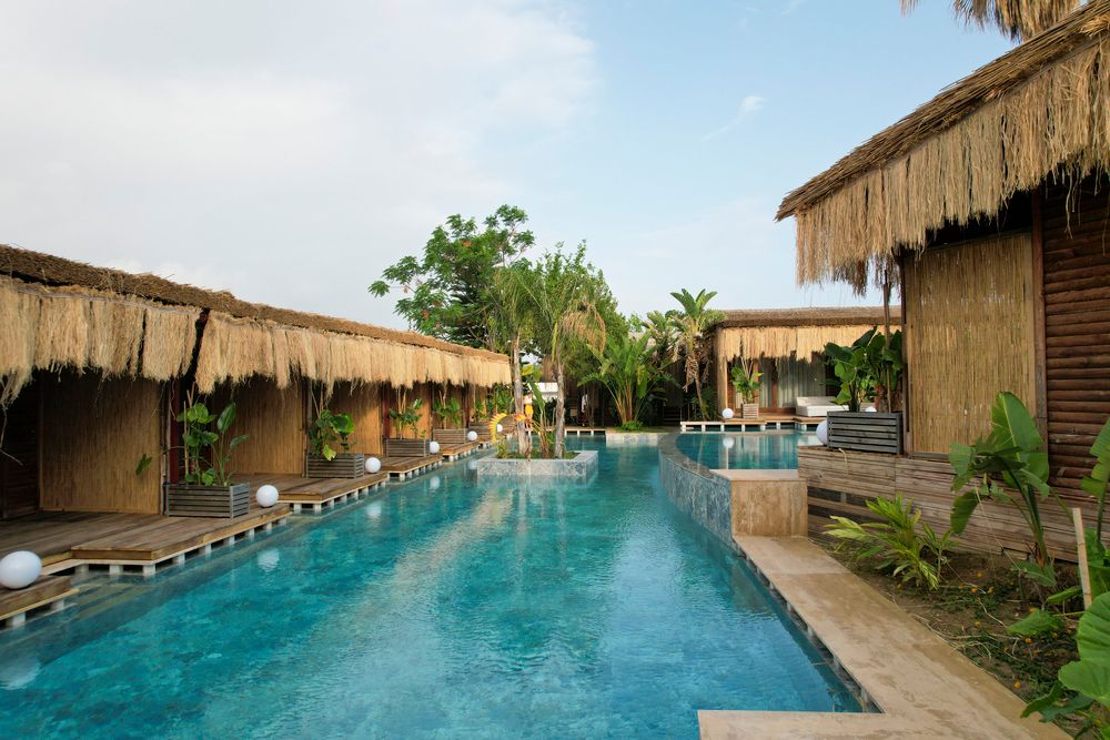 Flora Garden Beach (only adults 16+) - 100