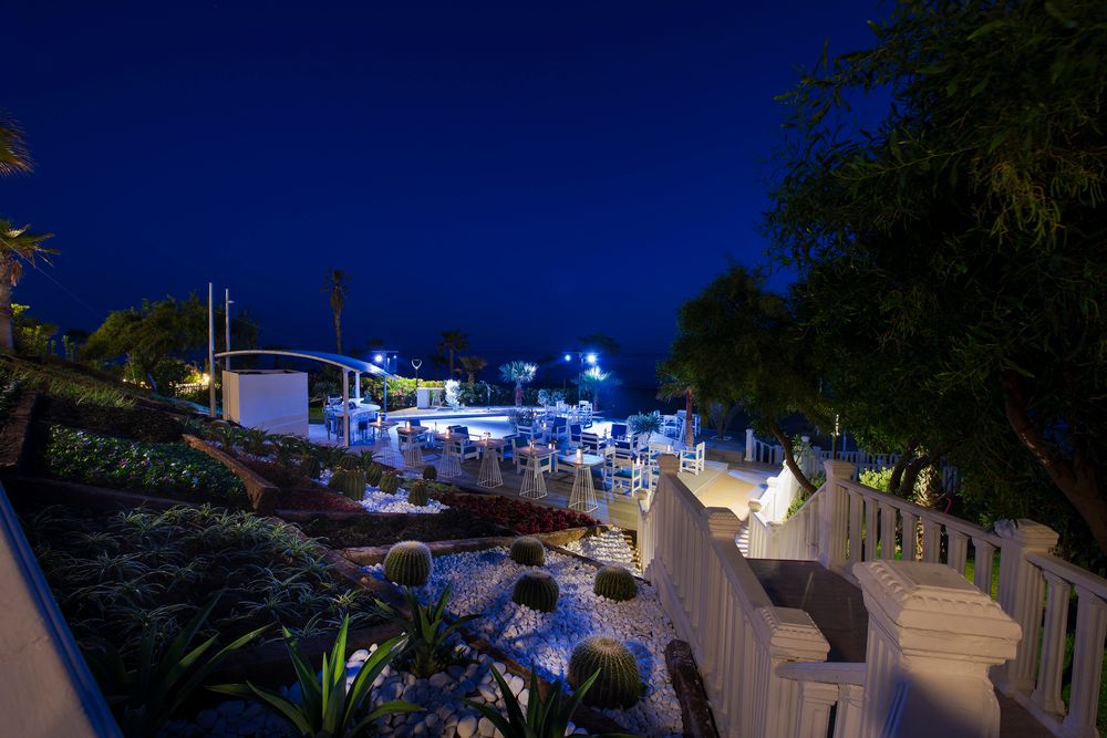 Flora Garden Beach (only adults 16+) - 86