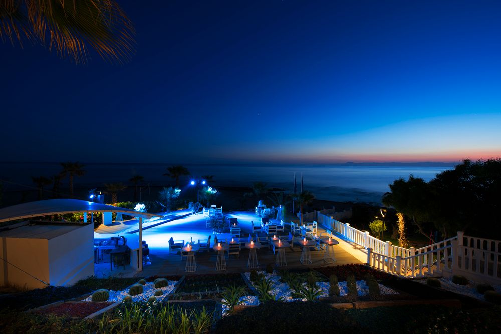 Flora Garden Beach (only adults 16+) - 85