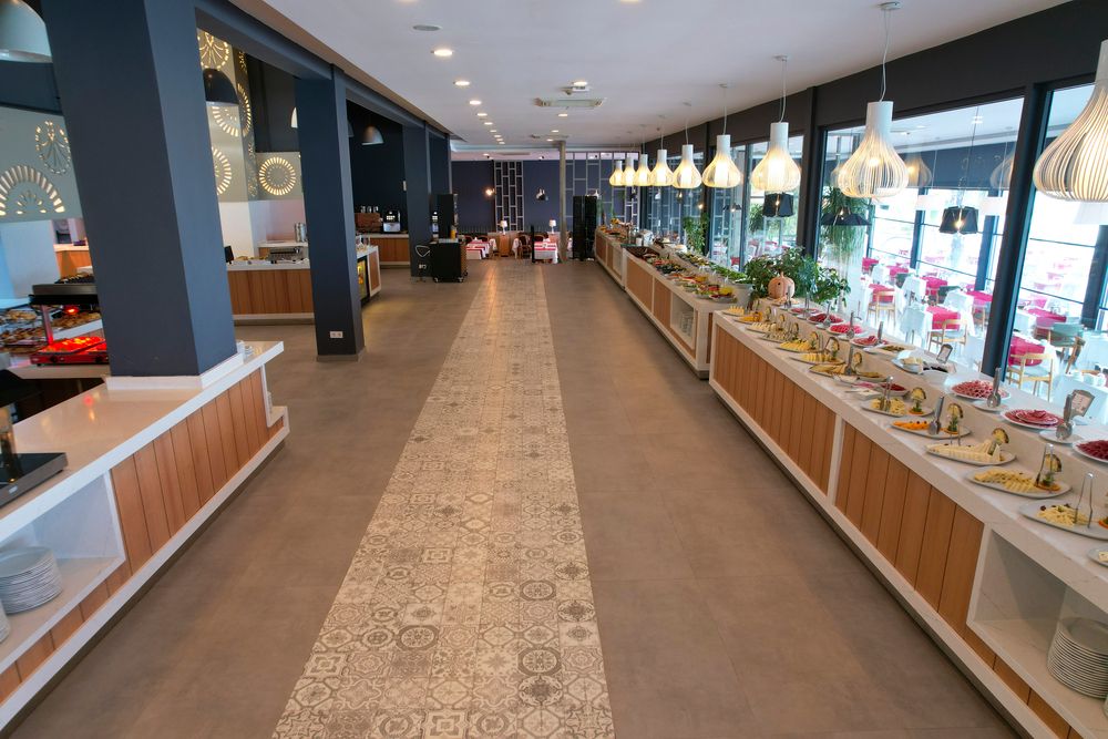 Flora Garden Beach (only adults 16+) - 46