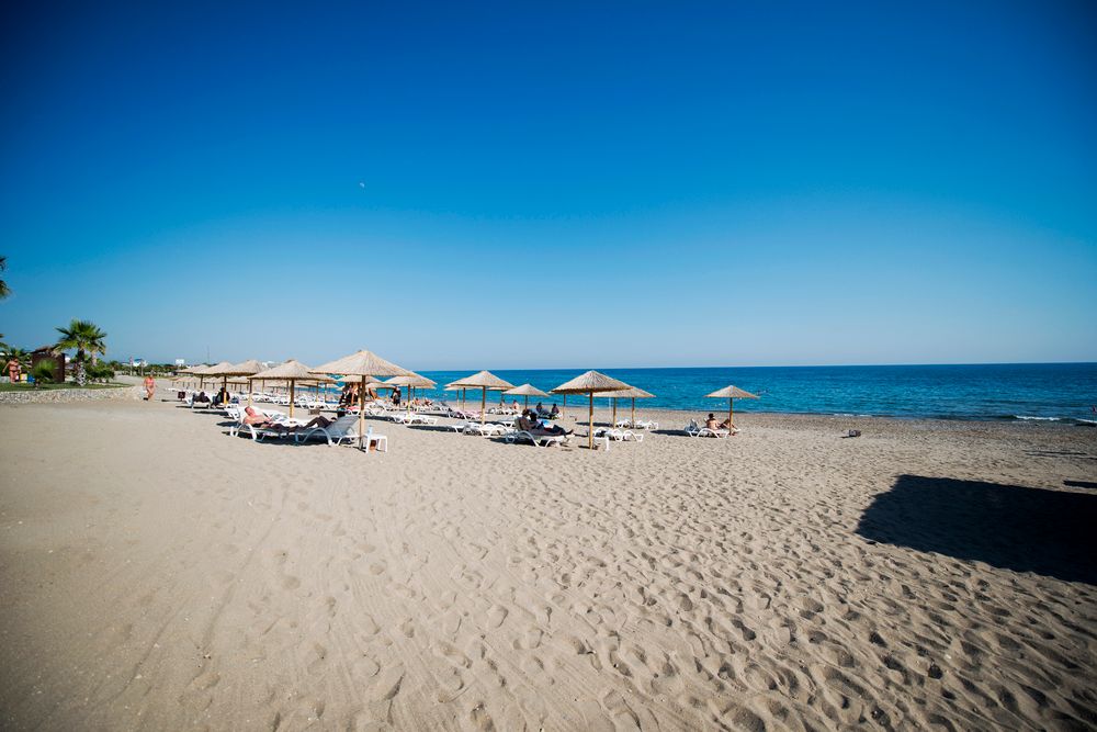 Flora Garden Beach (only adults 16+) - 16