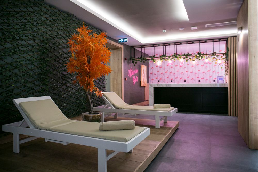 Sailors Beach Club - 95