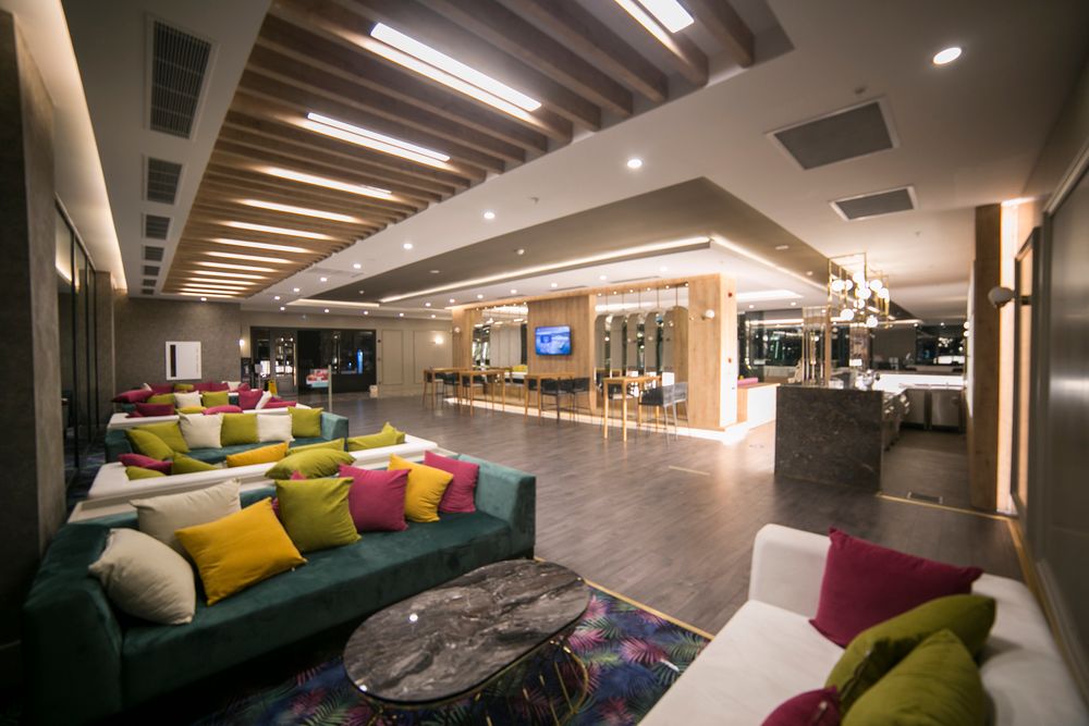 Sailors Beach Club - 61