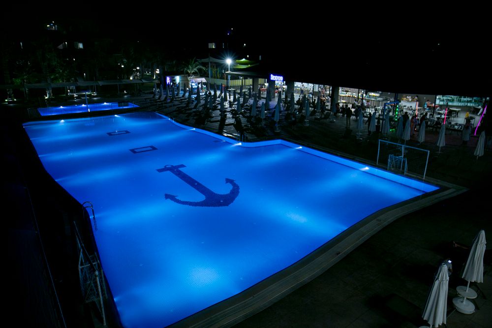 Sailors Beach Club - 40