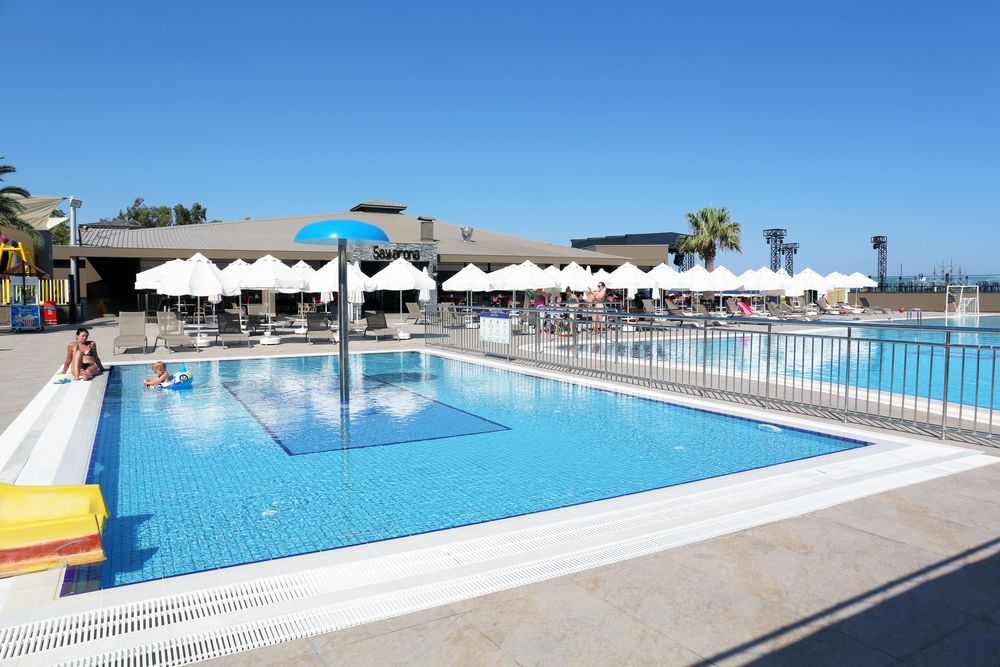 Sailors Beach Club - 39