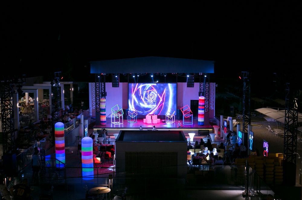 Sailors Beach Club - 100