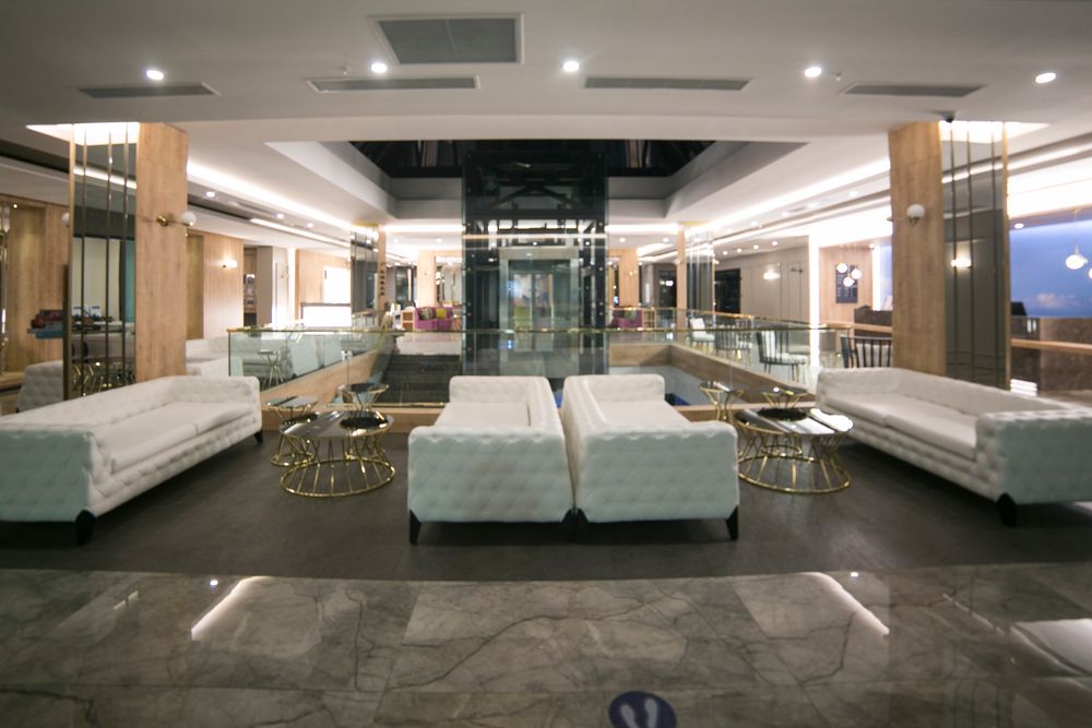 Sailors Beach Club - 60