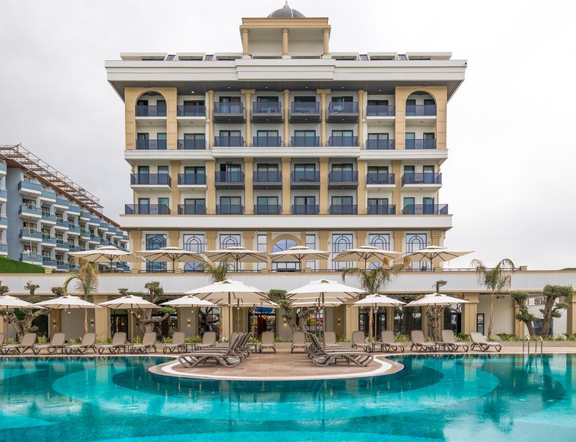 Serenity Queen Hotel - 1