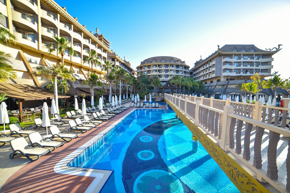 Royal Dragon Hotel - 14