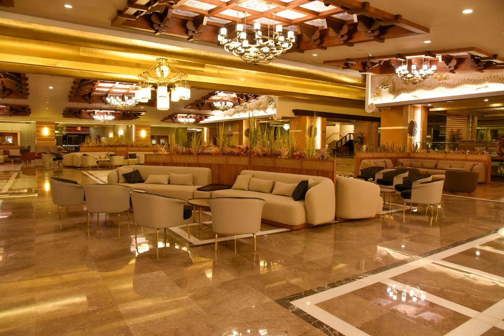 Royal Dragon Hotel - 5