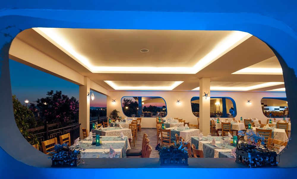 Club Hotel Turan Prince World - 77