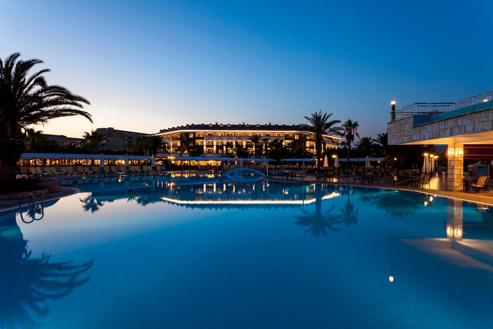 Club Hotel Turan Prince World - 12