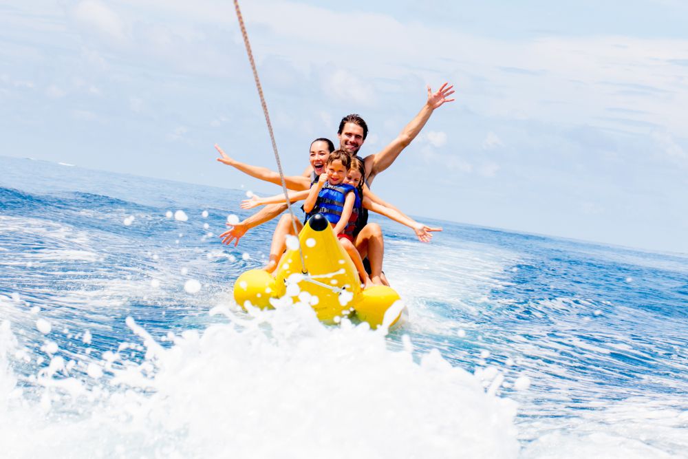 HOLIDAY INN KANDOOMA - 135