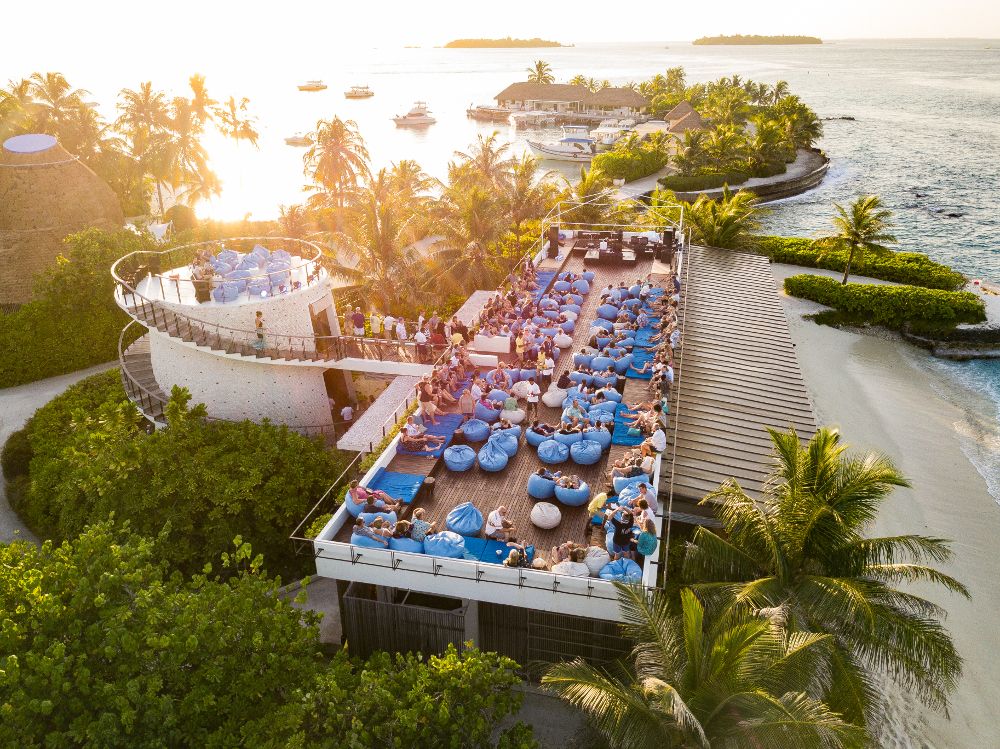 HOLIDAY INN KANDOOMA - 120