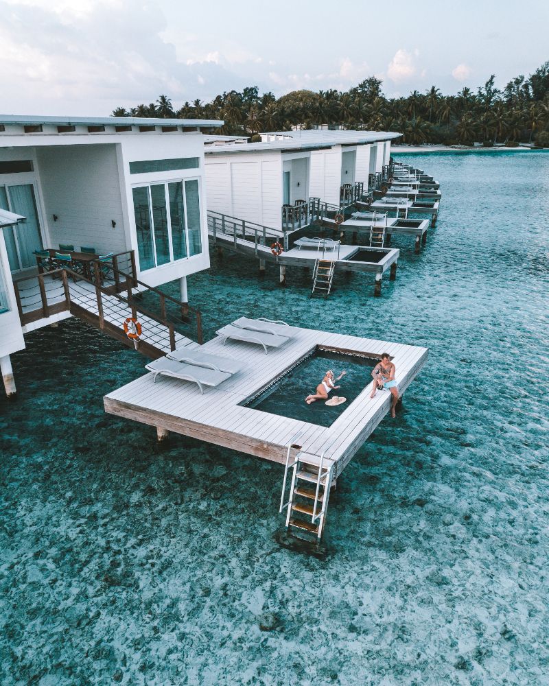 HOLIDAY INN KANDOOMA - 92