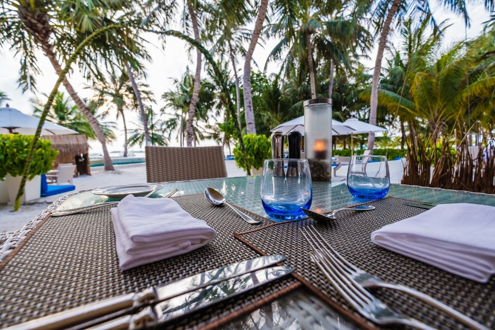 HOLIDAY INN KANDOOMA - 61