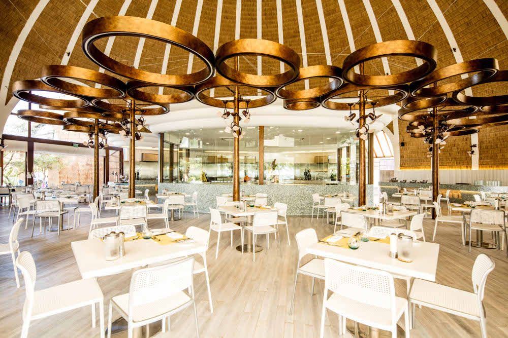 HOLIDAY INN KANDOOMA - 60