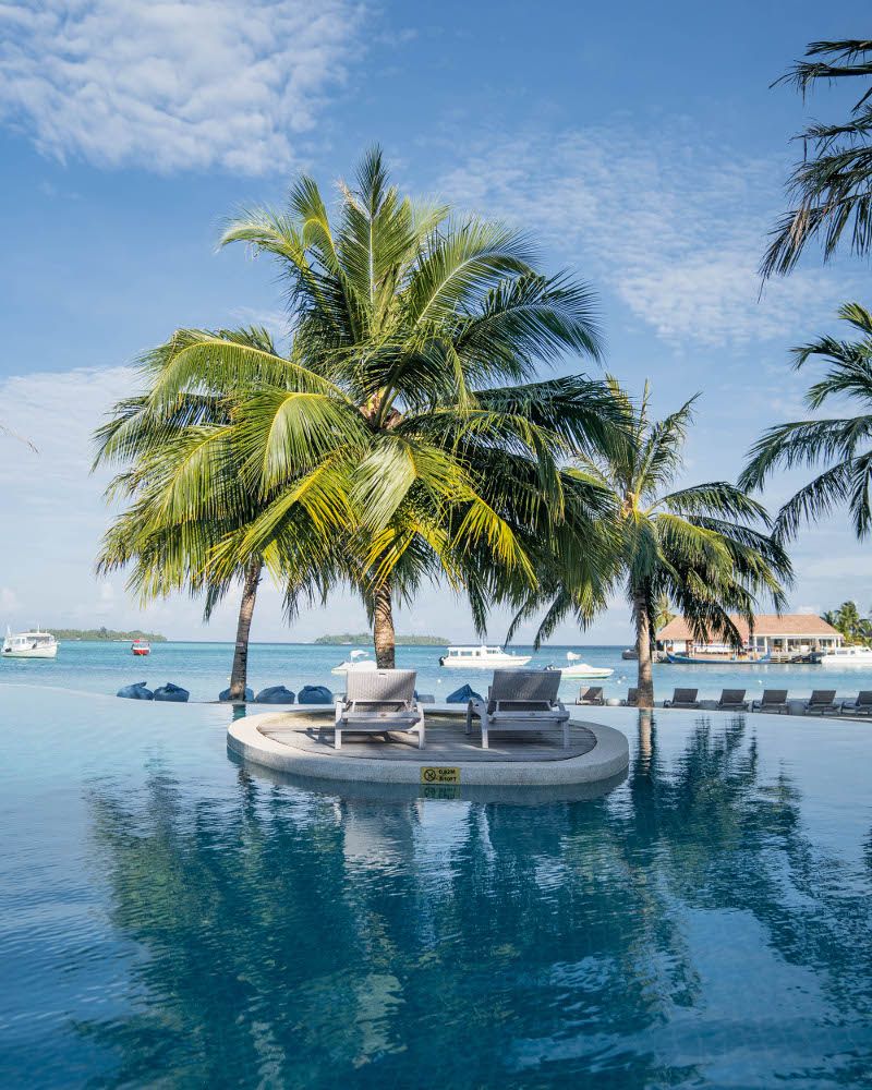 HOLIDAY INN KANDOOMA - 35