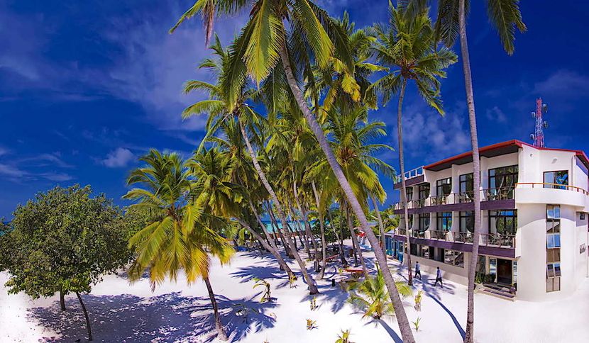 KAANI BEACH HOTEL - 1