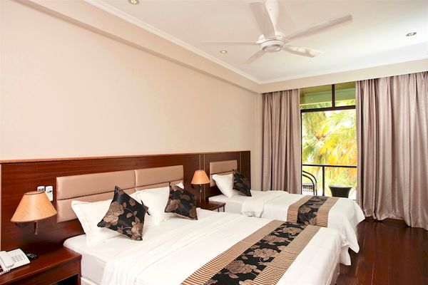 KAANI BEACH HOTEL - 5
