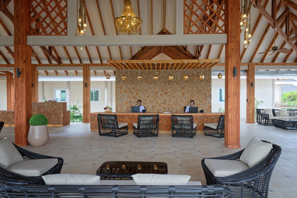 BRENNIA KOTTEFARU - 14